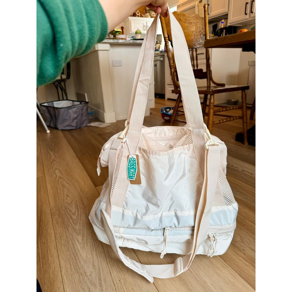 BAGSMART Weekender Duffel Travel Gym Bag in Cream NWT - Picture 2 of 9